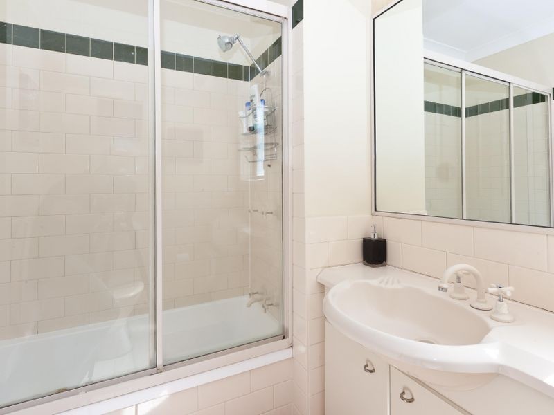 4/56-62 Daintree Drive, Parkwood QLD 4214