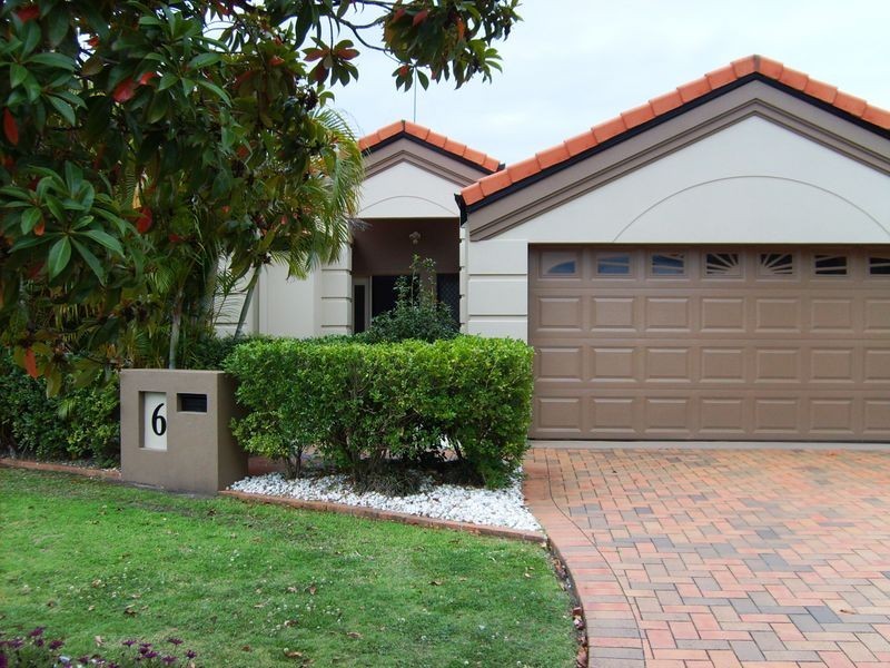 6 Crestbrook Glen, Molendinar QLD 4214