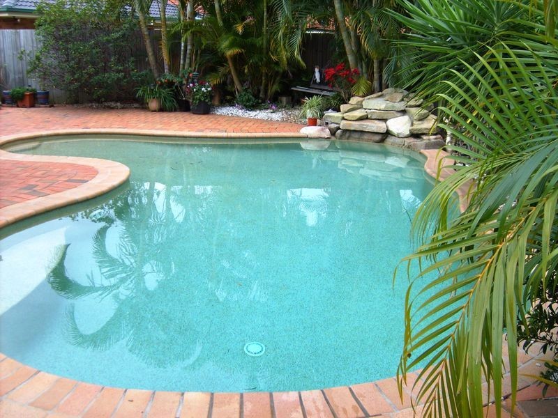 6 Crestbrook Glen, Molendinar QLD 4214