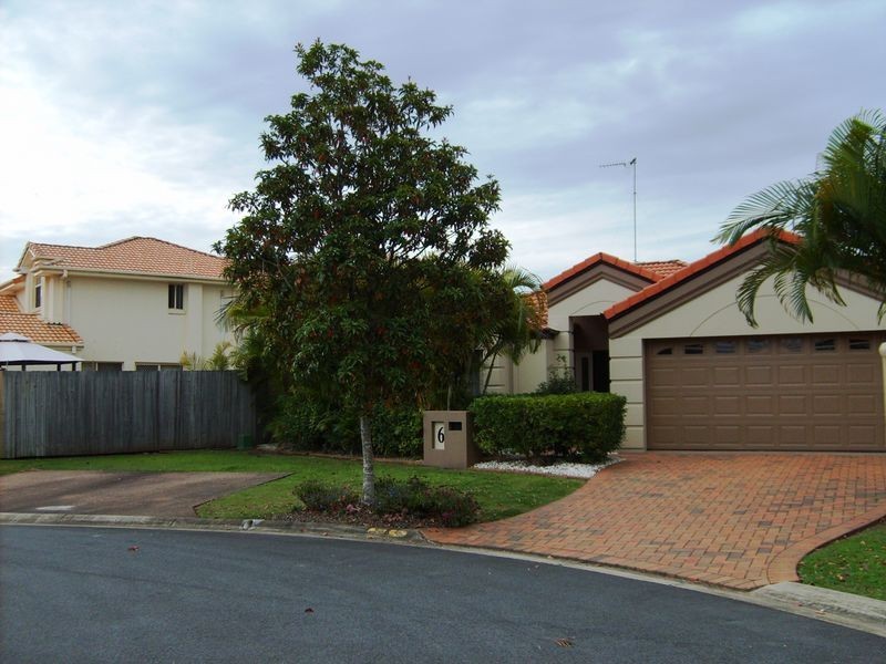 6 Crestbrook Glen, Molendinar QLD 4214