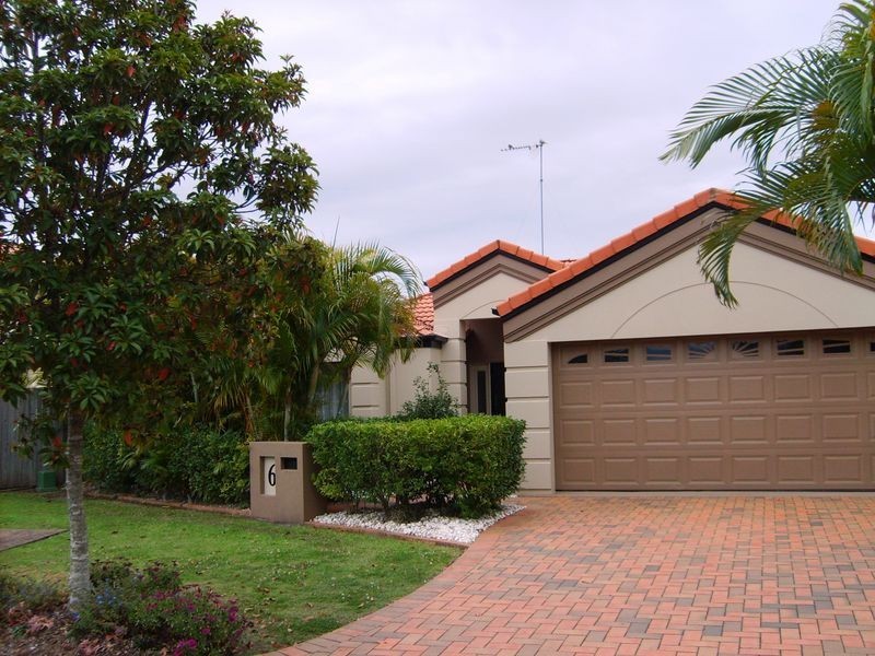6 Crestbrook Glen, Molendinar QLD 4214