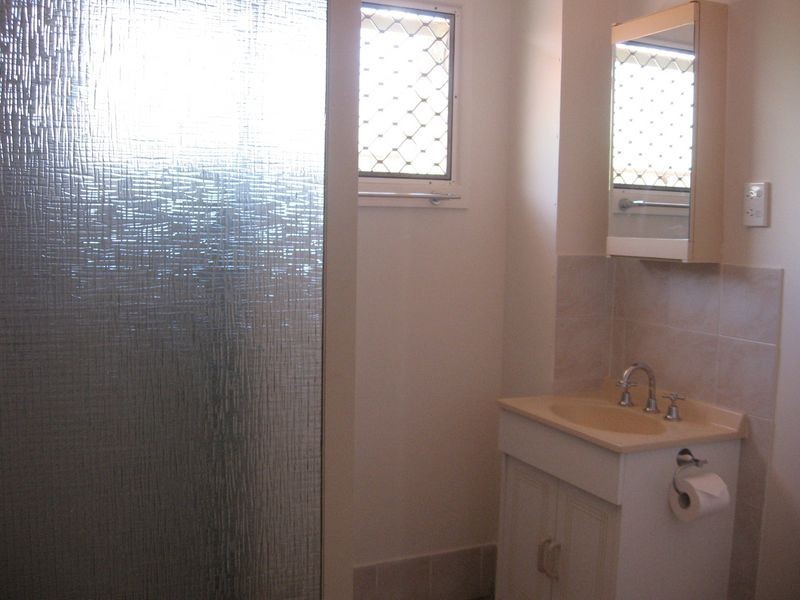 1/18 Oleander Avenue, Biggera Waters QLD 4216