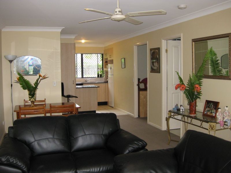 1/129 Muir Street, Labrador QLD 4215