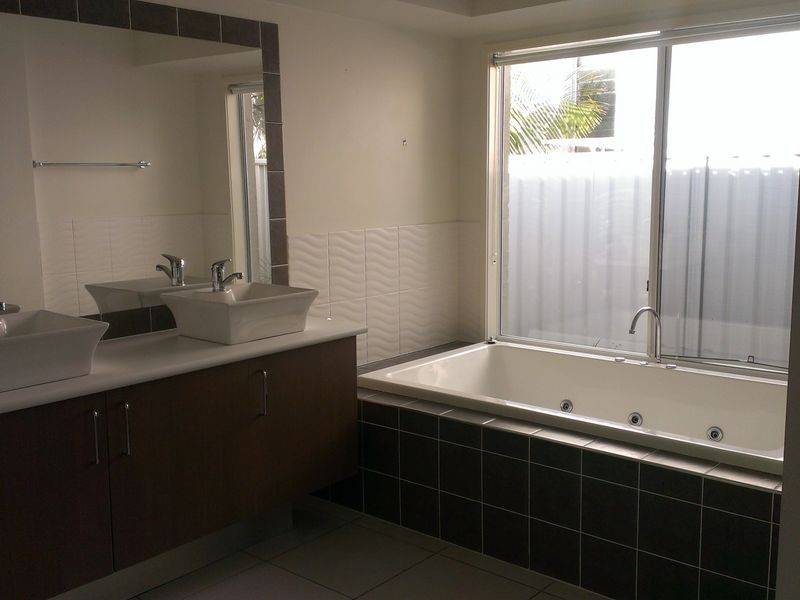 156 Lae Drive, Coombabah QLD 4216