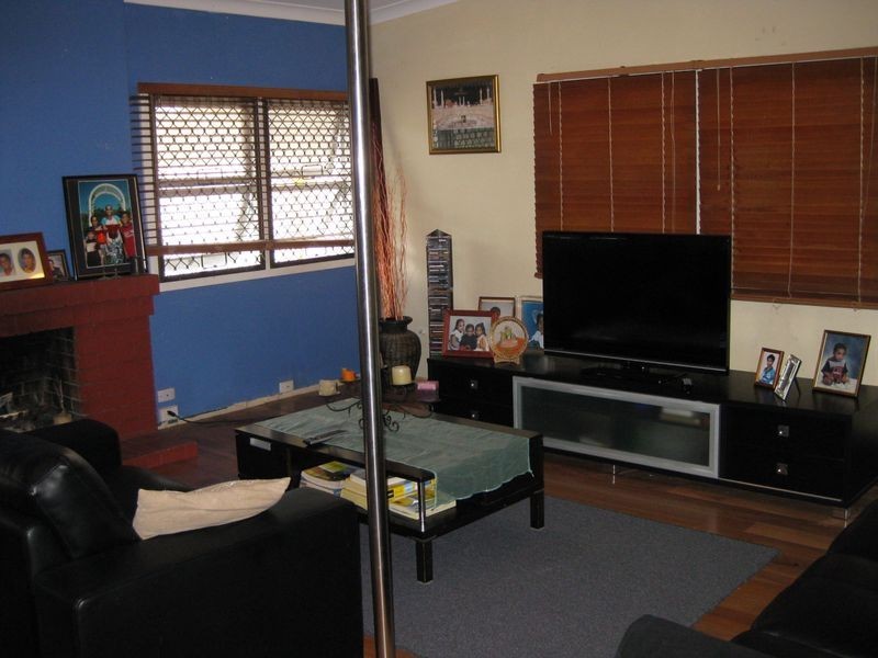 84 Central Street, Labrador QLD 4215