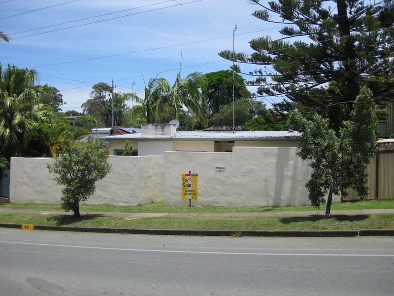 84 Central Street, Labrador QLD 4215