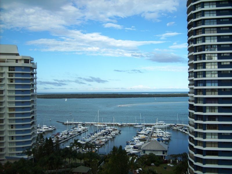 50/21 Bayview Street, Runaway Bay QLD 4216