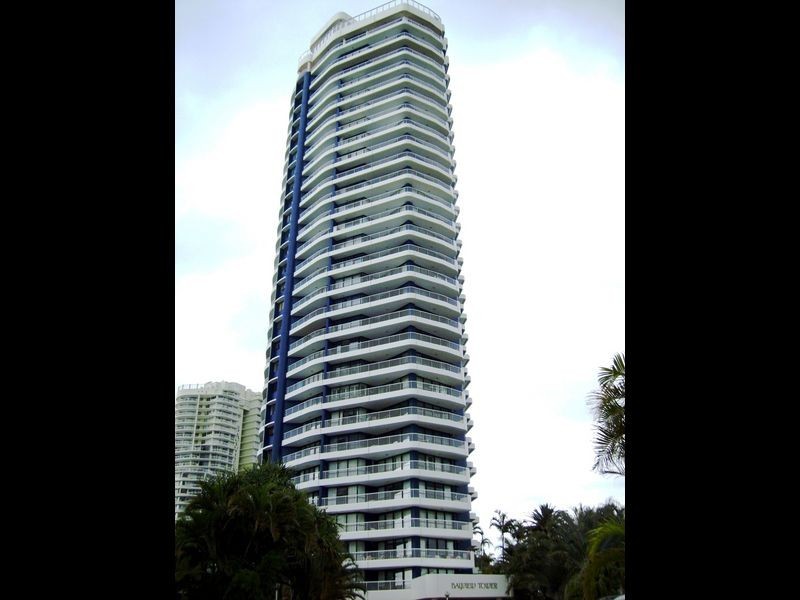 50/21 Bayview Street, Runaway Bay QLD 4216