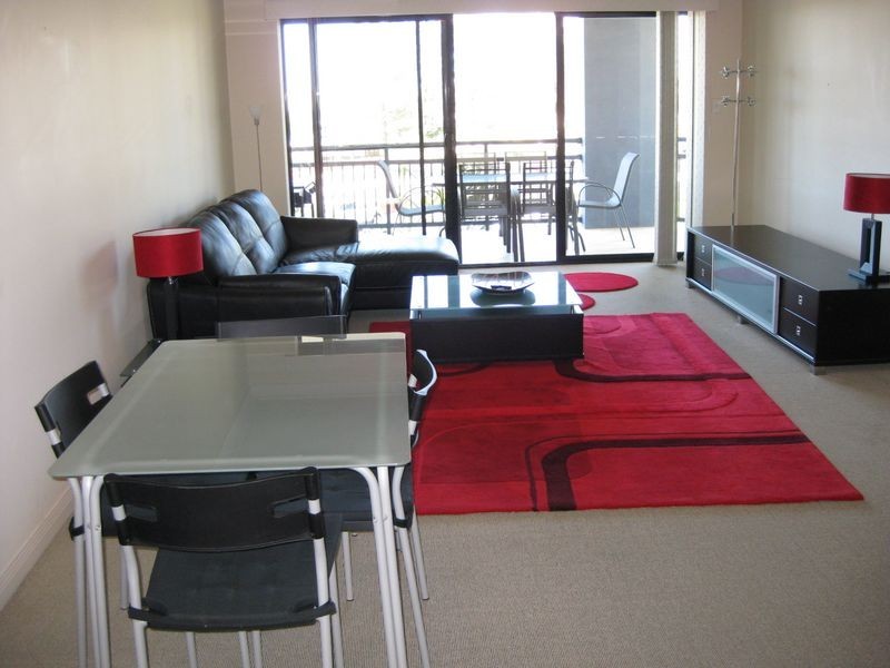 324/392 Marine Parade, Labrador QLD 4215