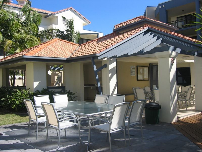 324/392 Marine Parade, Labrador QLD 4215