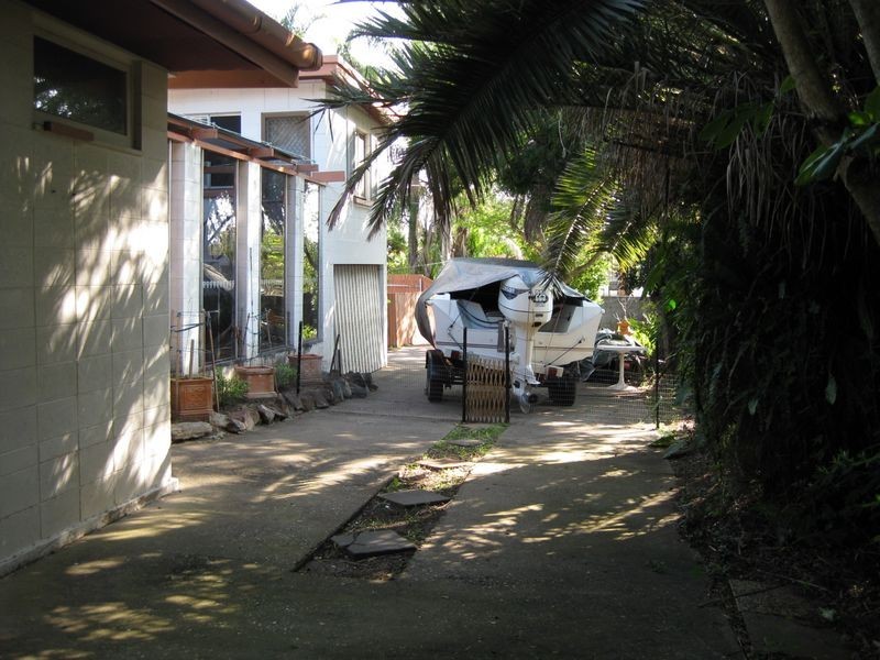 17 Lergessner Street, Biggera Waters QLD 4216