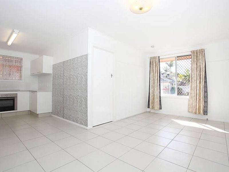 2/8 Phillip Street, Labrador QLD 4215