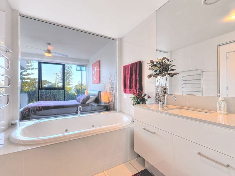 204/230 Marine Parade, Labrador QLD 4215