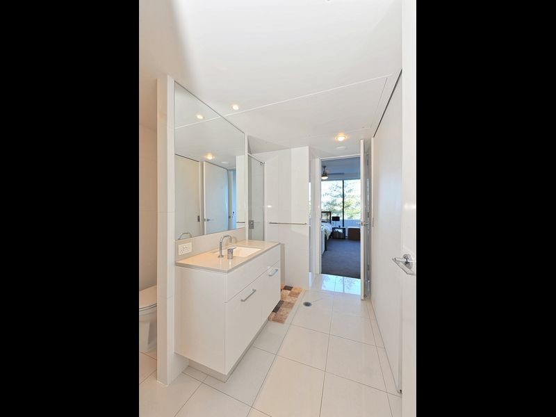 204/230 Marine Parade, Labrador QLD 4215