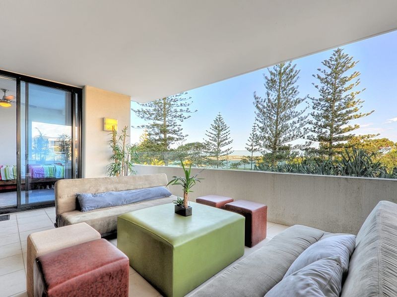 204/230 Marine Parade, Labrador QLD 4215