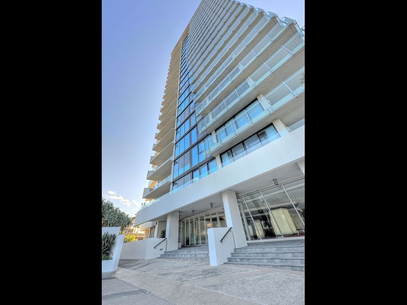 204/230 Marine Parade, Labrador QLD 4215