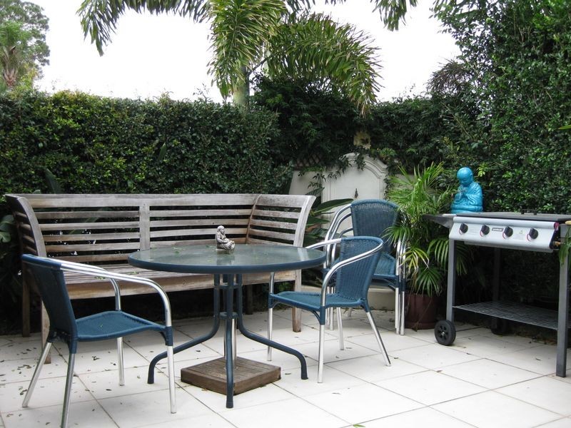 2/23 Hunter Avenue, Labrador QLD 4215