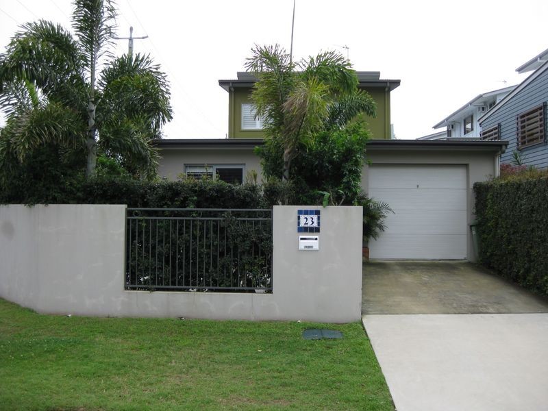2/23 Hunter Avenue, Labrador QLD 4215