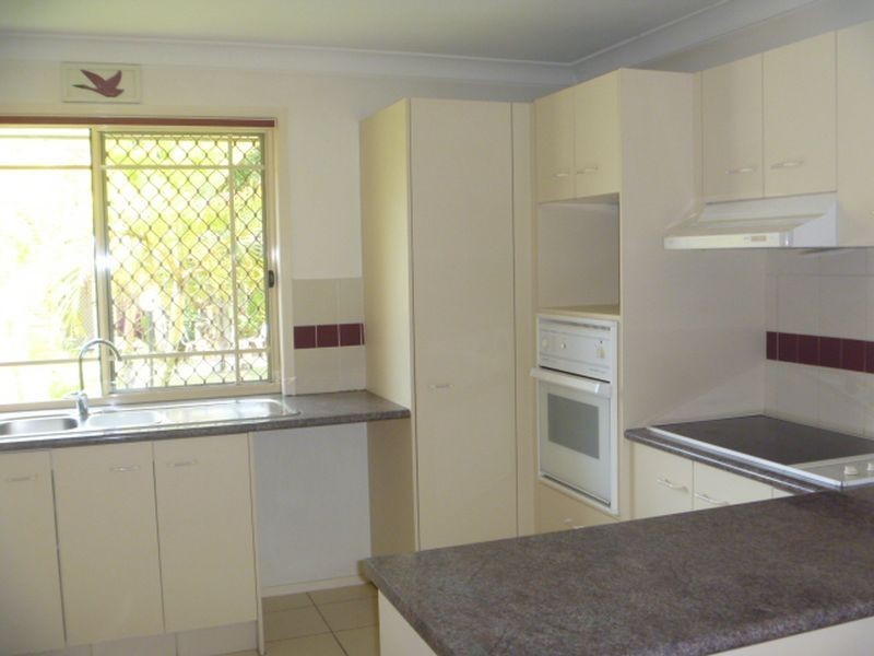 4/32 Government Road, Labrador QLD 4215