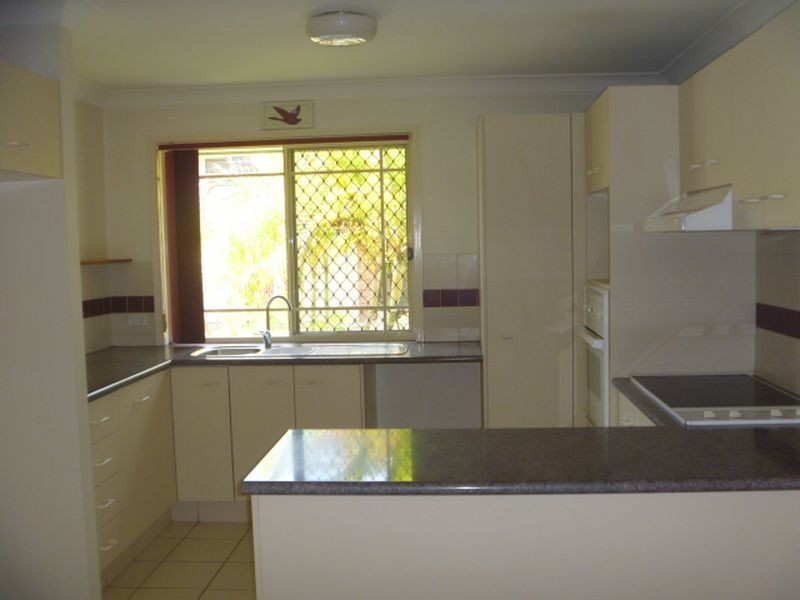 4/32 Government Road, Labrador QLD 4215