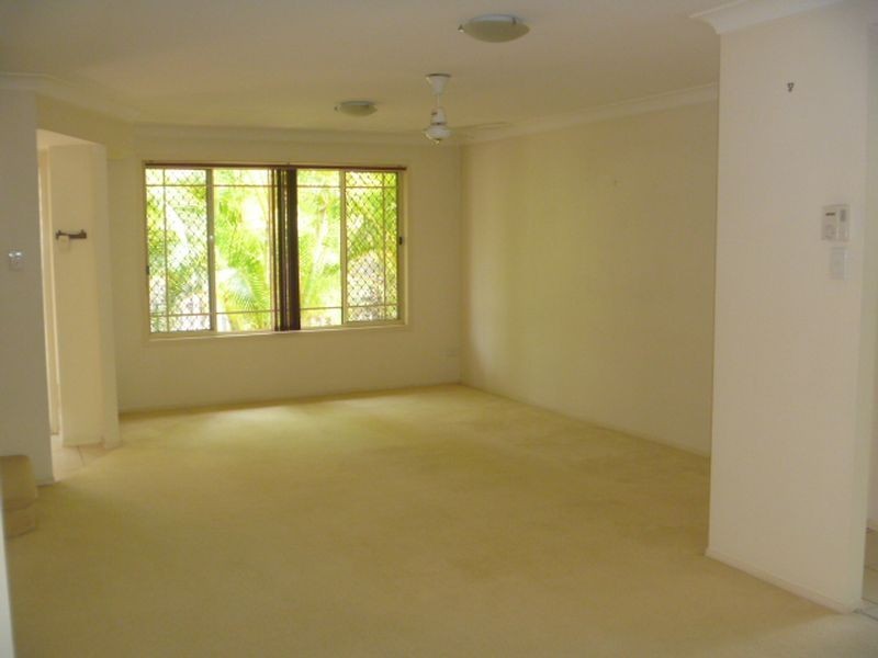 4/32 Government Road, Labrador QLD 4215