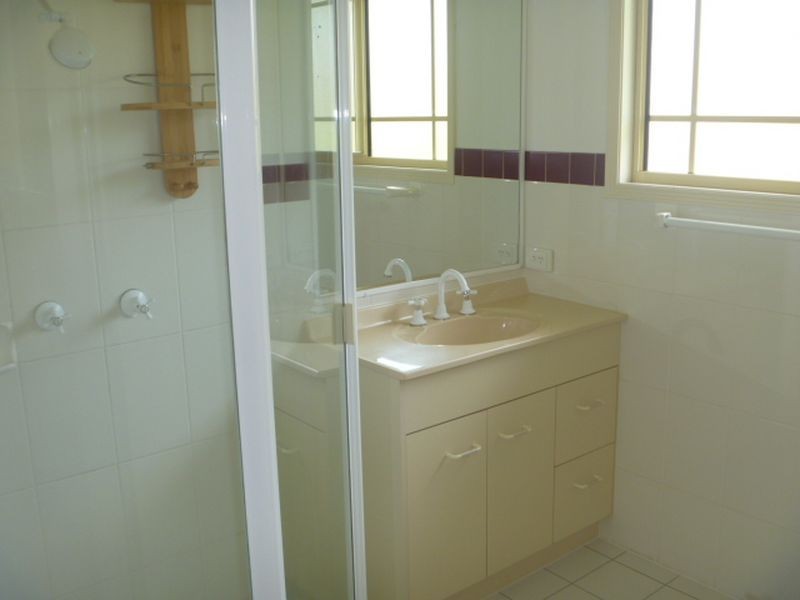 4/32 Government Road, Labrador QLD 4215