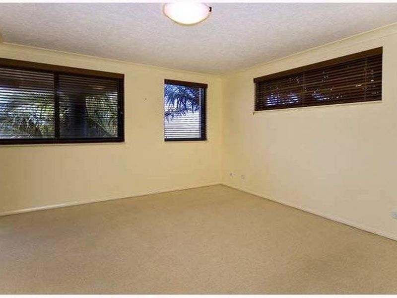 5/274 Marine Parade, Labrador QLD 4215