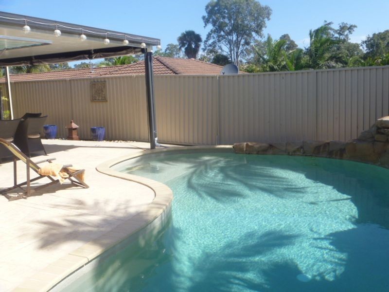 2/5 Morinda Way, Labrador QLD 4215