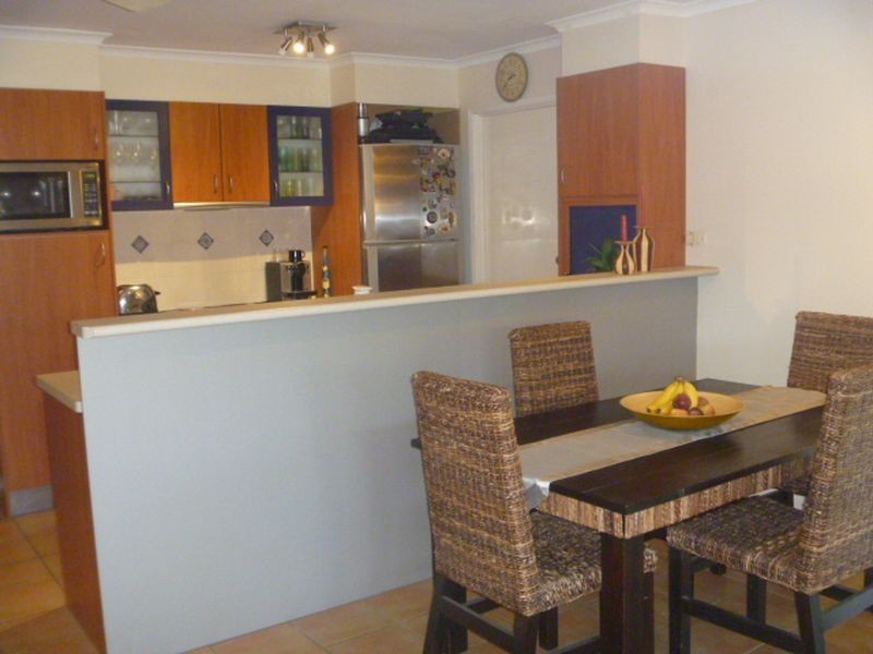 2/5 Morinda Way, Labrador QLD 4215