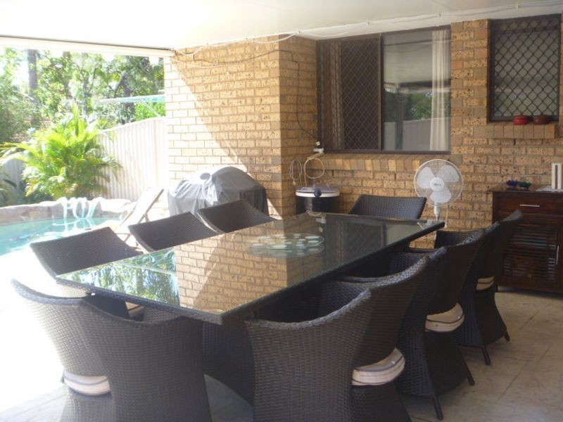 2/5 Morinda Way, Labrador QLD 4215