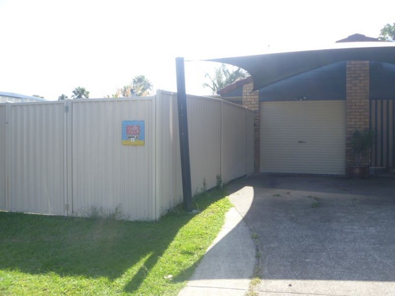 2/5 Morinda Way, Labrador QLD 4215