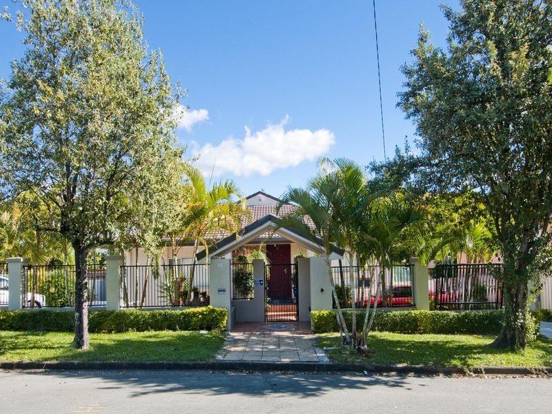 14-16 Lergessner Street, Biggera Waters QLD 4216