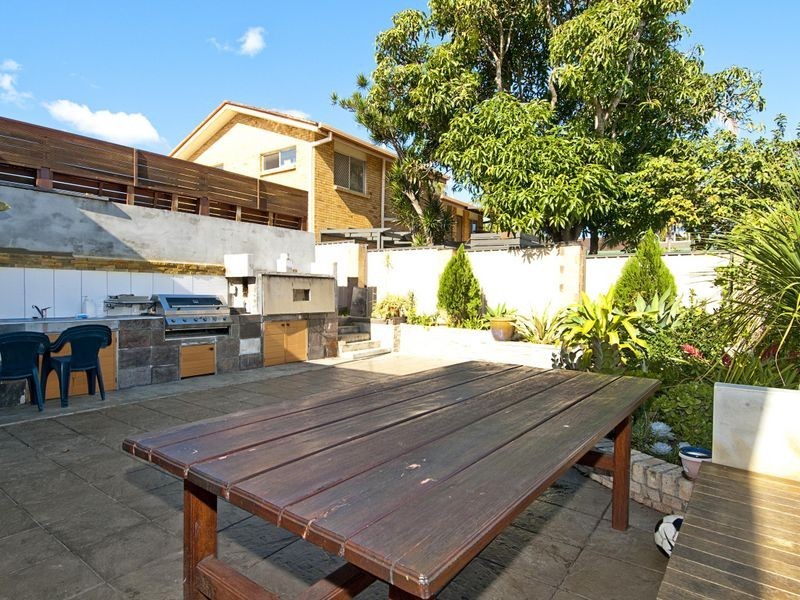 14-16 Lergessner Street, Biggera Waters QLD 4216