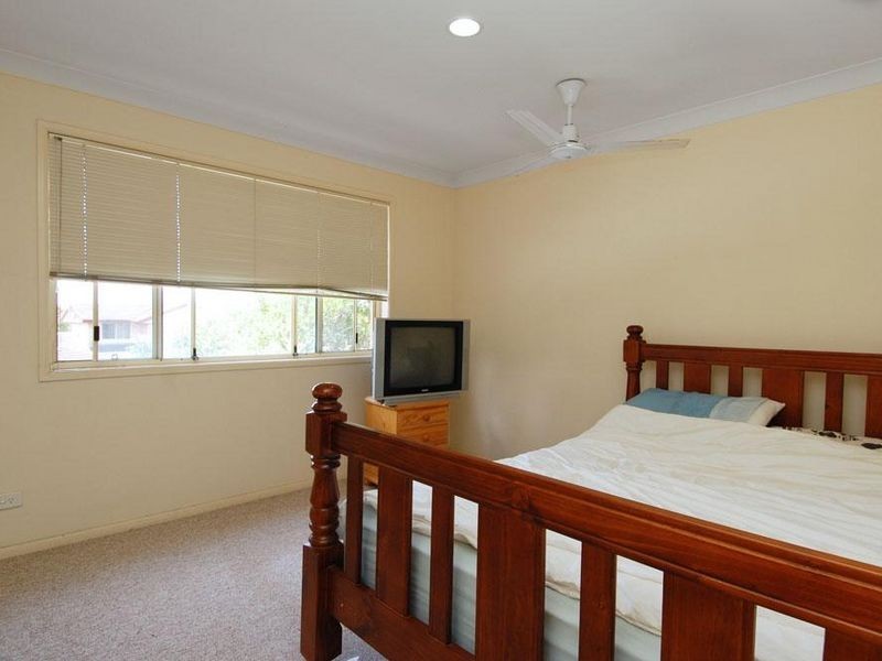 17/62-64 Brown Street, Labrador QLD 4215