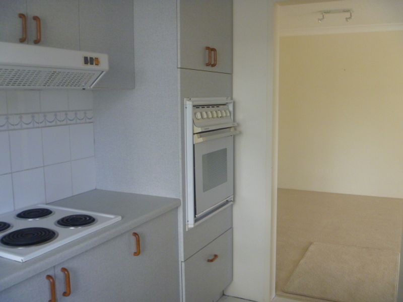 2/194 Marine Parade, Labrador QLD 4215