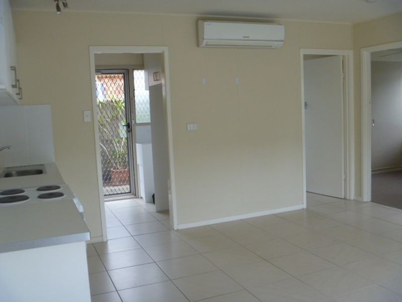 1/9 Middle Street, Labrador QLD 4215