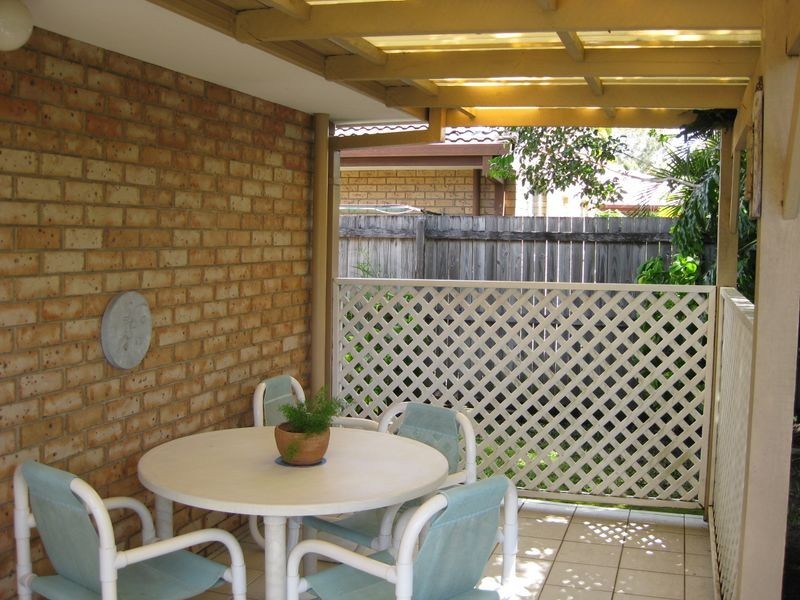 2/12 Coventry Court, Labrador QLD 4215