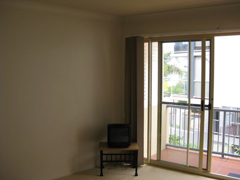 13/416 Marine Parade, Biggera Waters QLD 4216