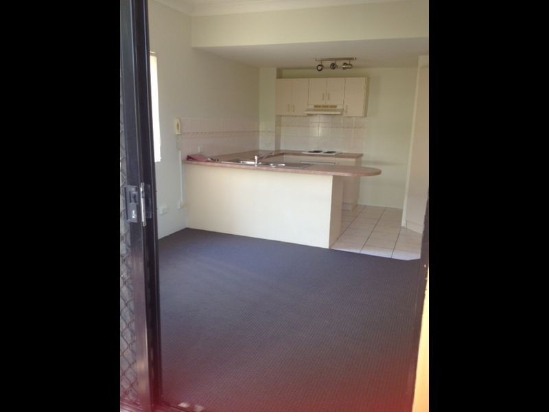 9/143 Frank Street, Labrador QLD 4215