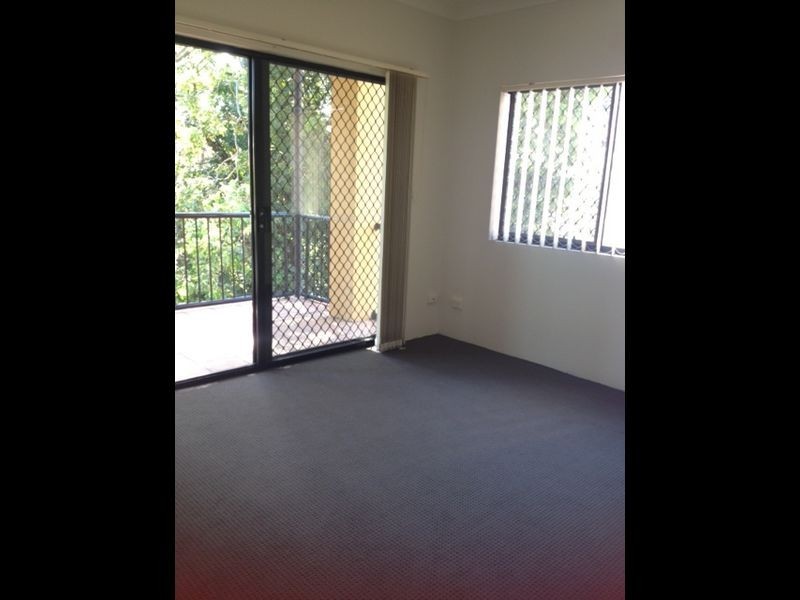 9/143 Frank Street, Labrador QLD 4215