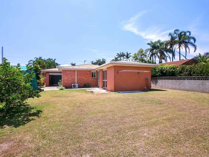 6 Warratina Street, Labrador QLD 4215