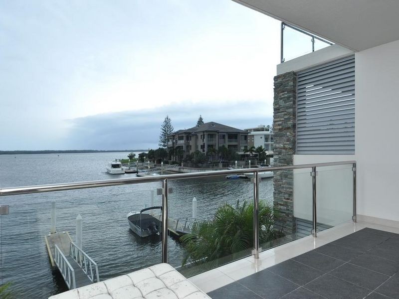 6/27 Madang Street, Runaway Bay QLD 4216