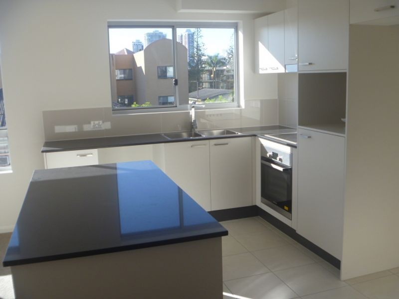 77 Brighton Street, Biggera Waters QLD 4216