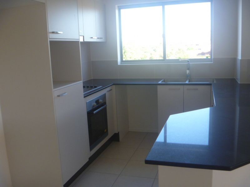 77 Brighton Street, Biggera Waters QLD 4216