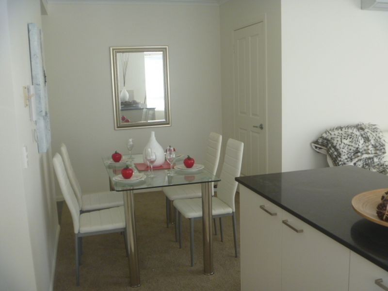 77 Brighton Street, Biggera Waters QLD 4216