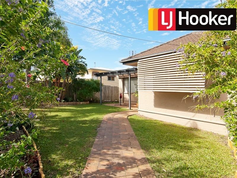 495 Pine Ridge Road, Runaway Bay QLD 4216