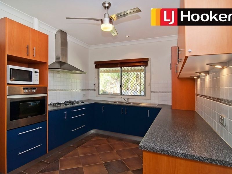 495 Pine Ridge Road, Runaway Bay QLD 4216