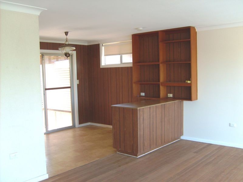 4 Penrock Parade, Labrador QLD 4215