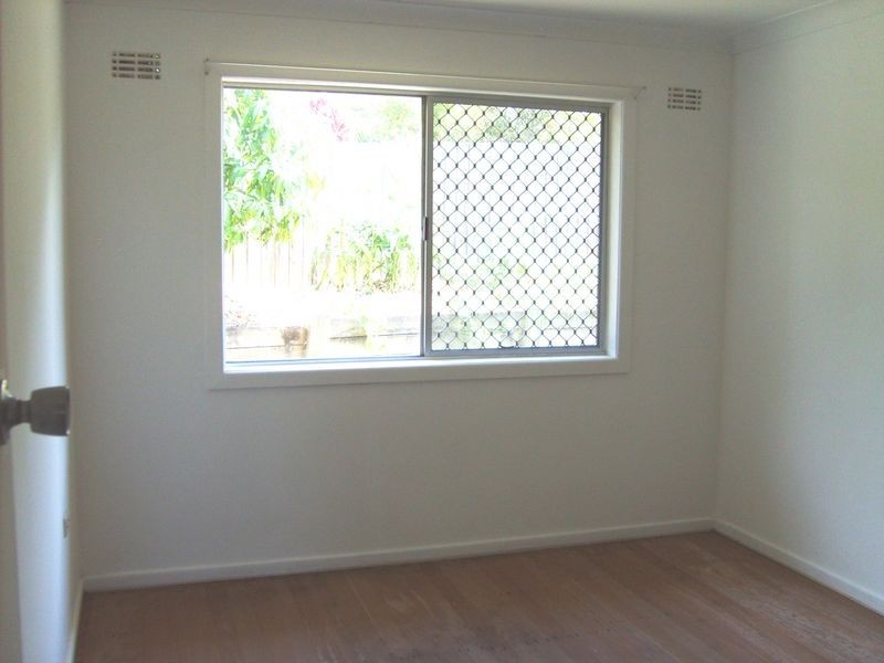 4 Penrock Parade, Labrador QLD 4215