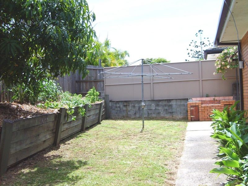 4 Penrock Parade, Labrador QLD 4215